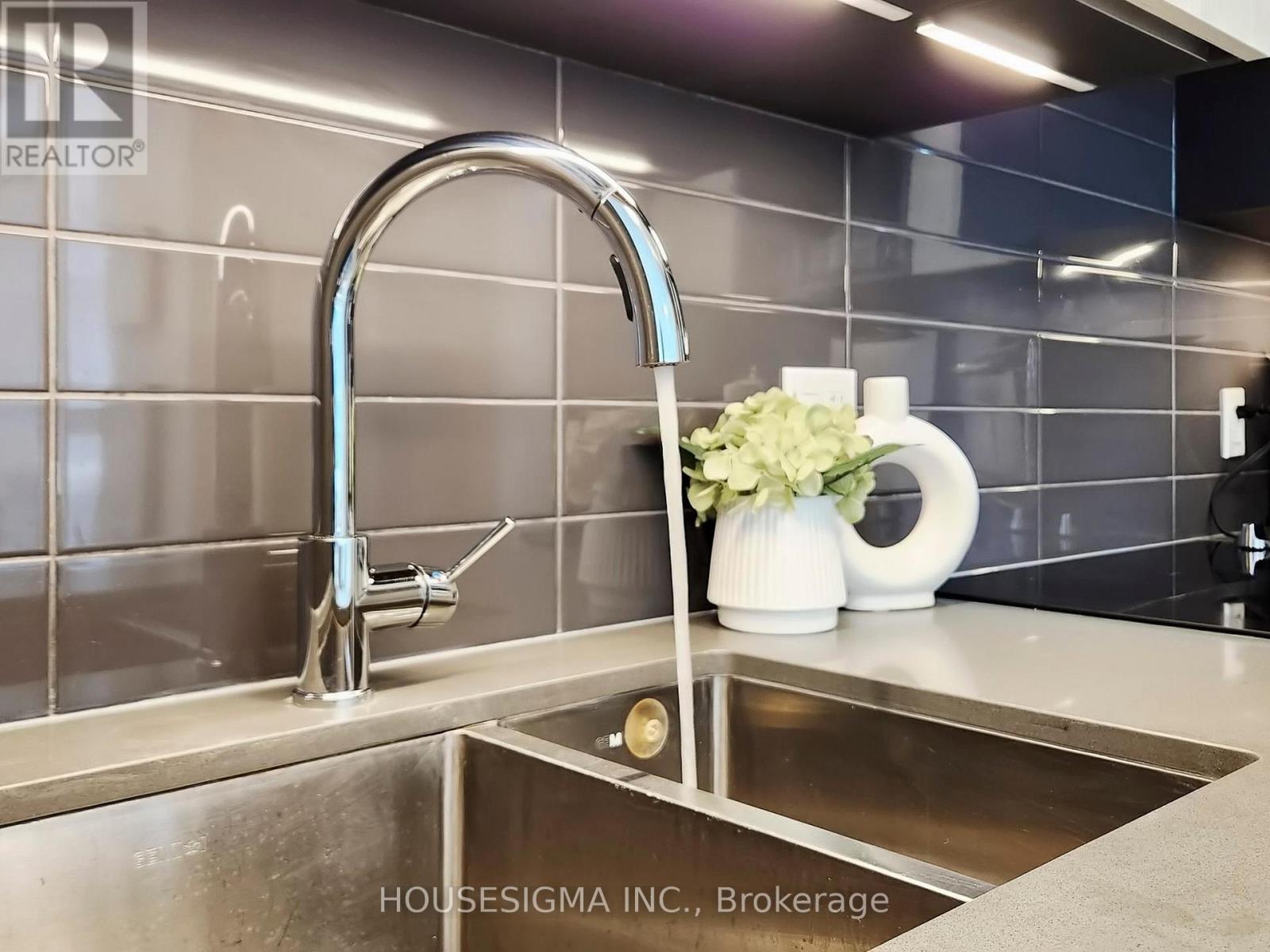 302 - 396 Highway 7 Road E, Richmond Hill, Ontario L4B 0G7 - Photo 21 - N12723178