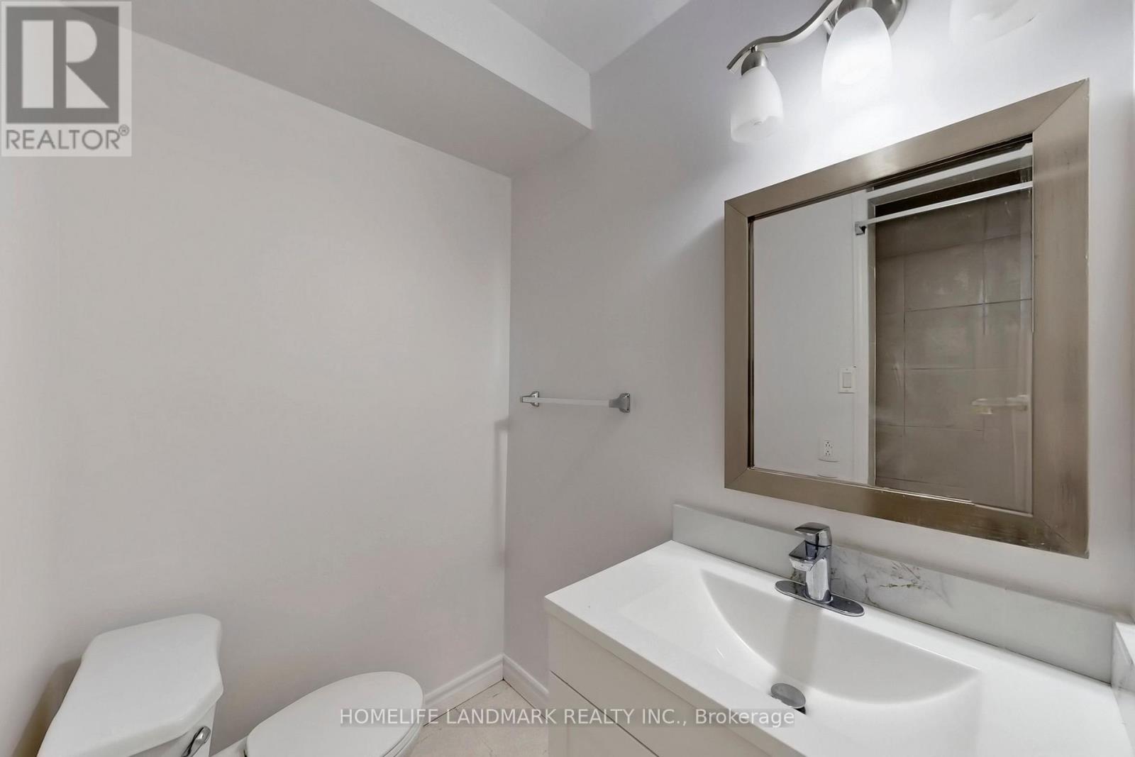 69 Newmill Crescent, Richmond Hill, Ontario  L4C 9T6 - Photo 10 - N12723204