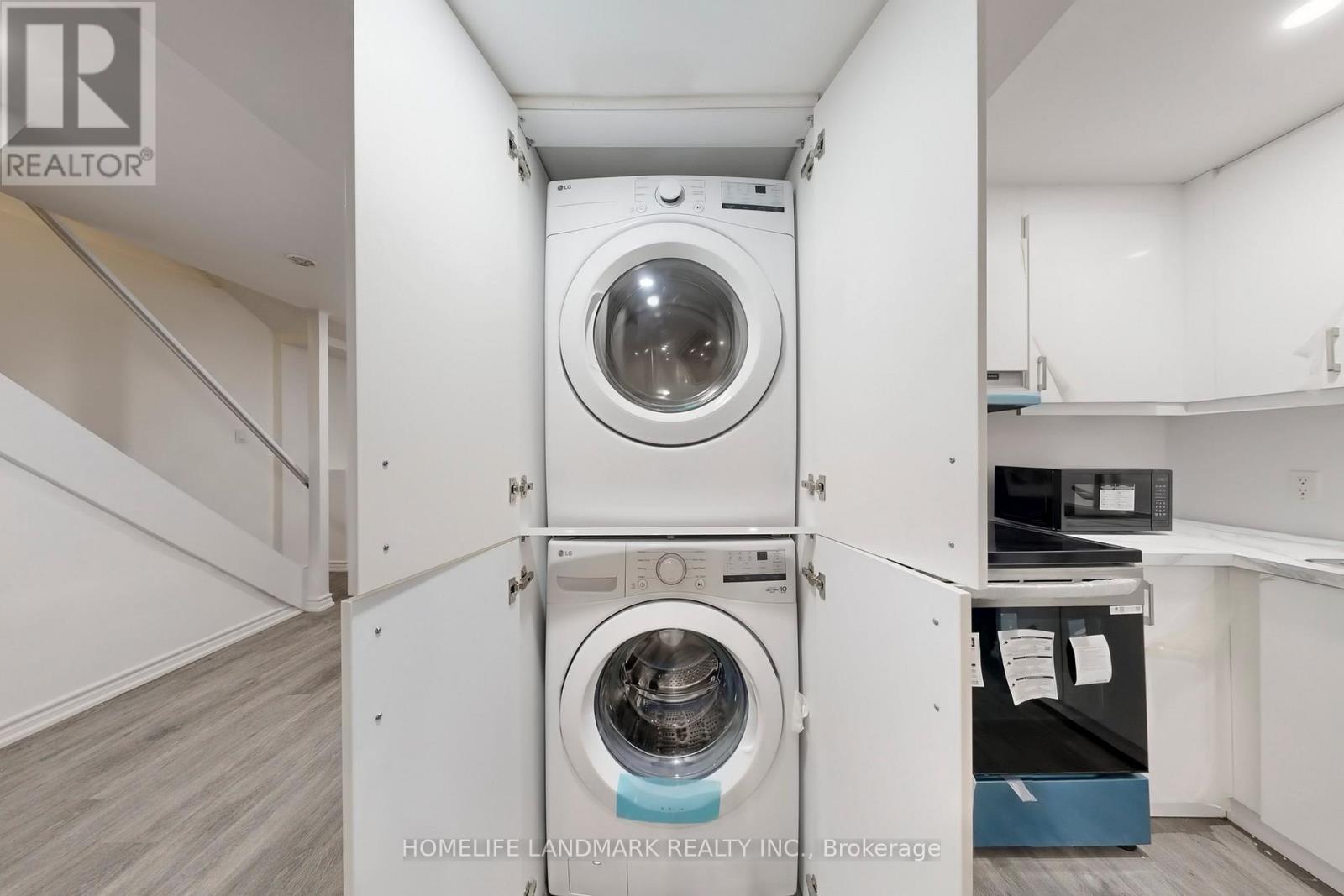 69 Newmill Crescent, Richmond Hill, Ontario  L4C 9T6 - Photo 12 - N12723204