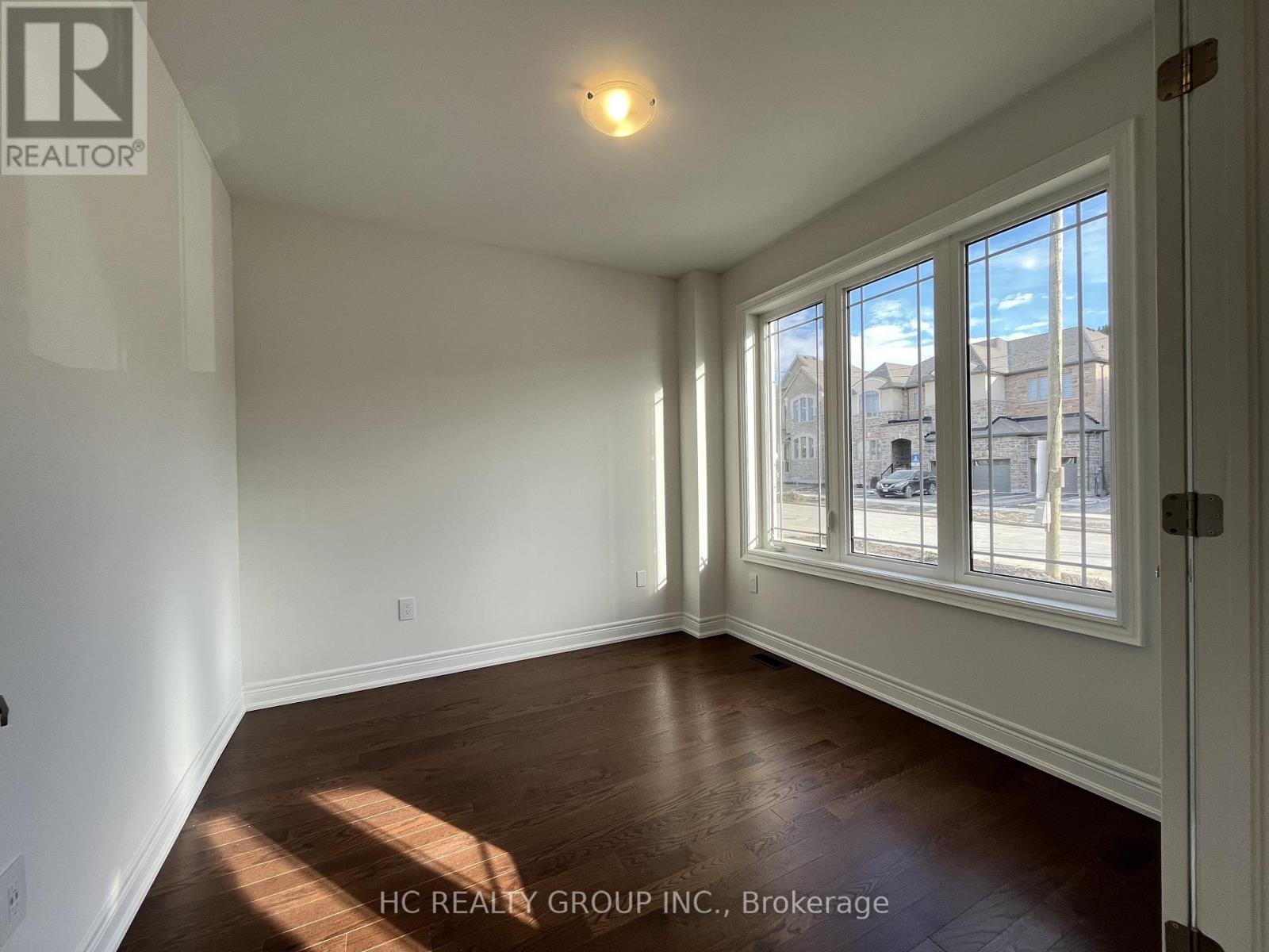 79 Silk Twist Drive, East Gwillimbury, Ontario  L9N 0W4 - Photo 2 - N12723214