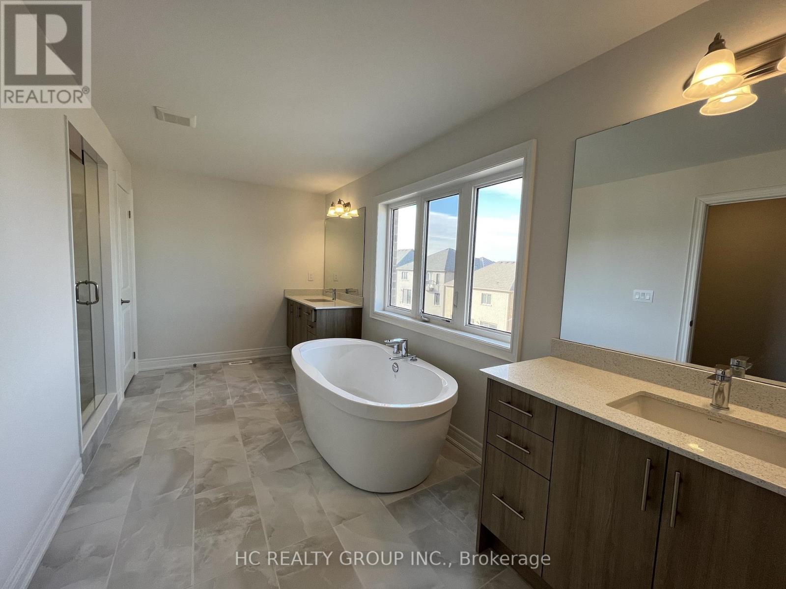 79 Silk Twist Drive, East Gwillimbury, Ontario  L9N 0W4 - Photo 8 - N12723214