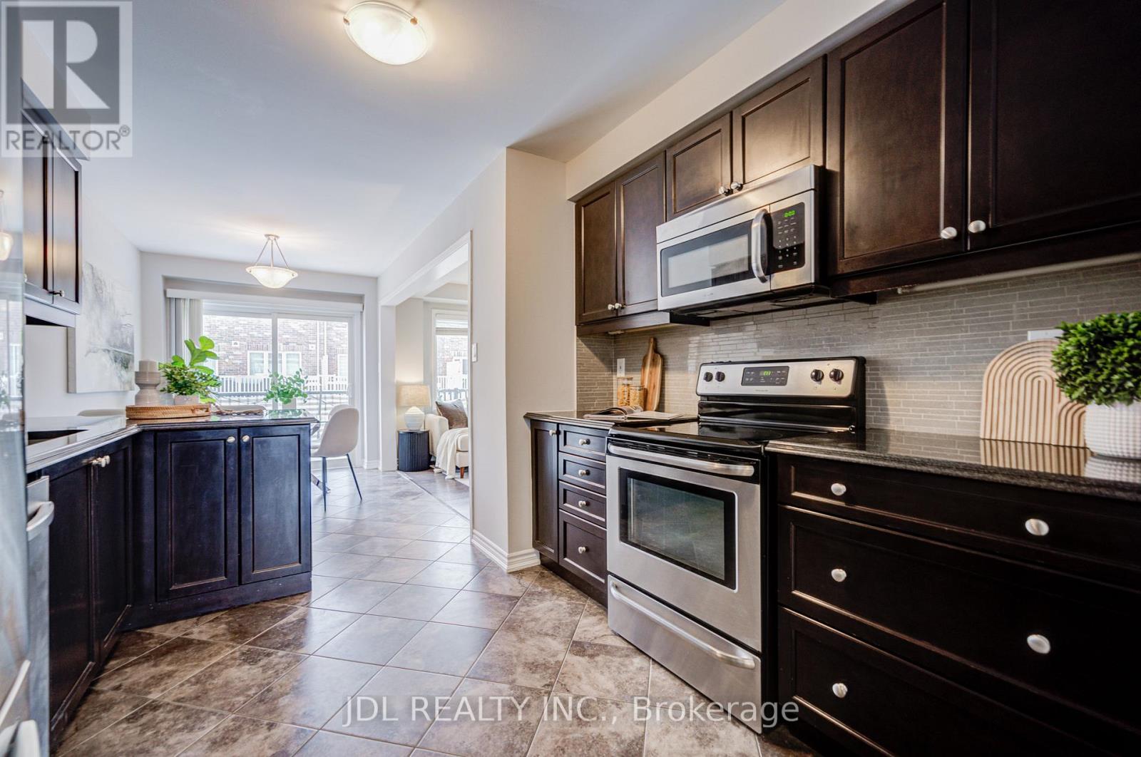 3002 Preserve Drive, Unit 25 Drive, Oakville, Ontario  L6M 0V5 - Photo 30 - W12723184