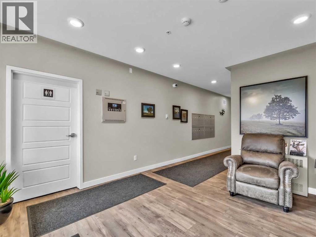 303, 499 Meadow Lake Court E, Brooks, Alberta  T1R 0Y7 - Photo 4 - A2280031