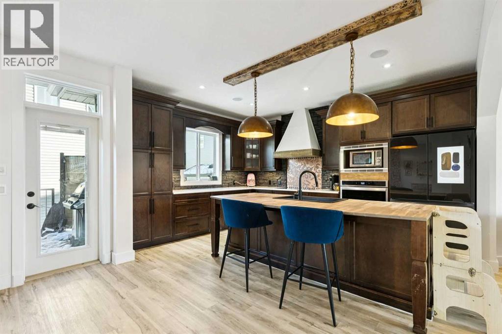 1072 Channelside Drive Sw, Airdrie, Alberta  T4B 3K4 - Photo 1 - A2277878