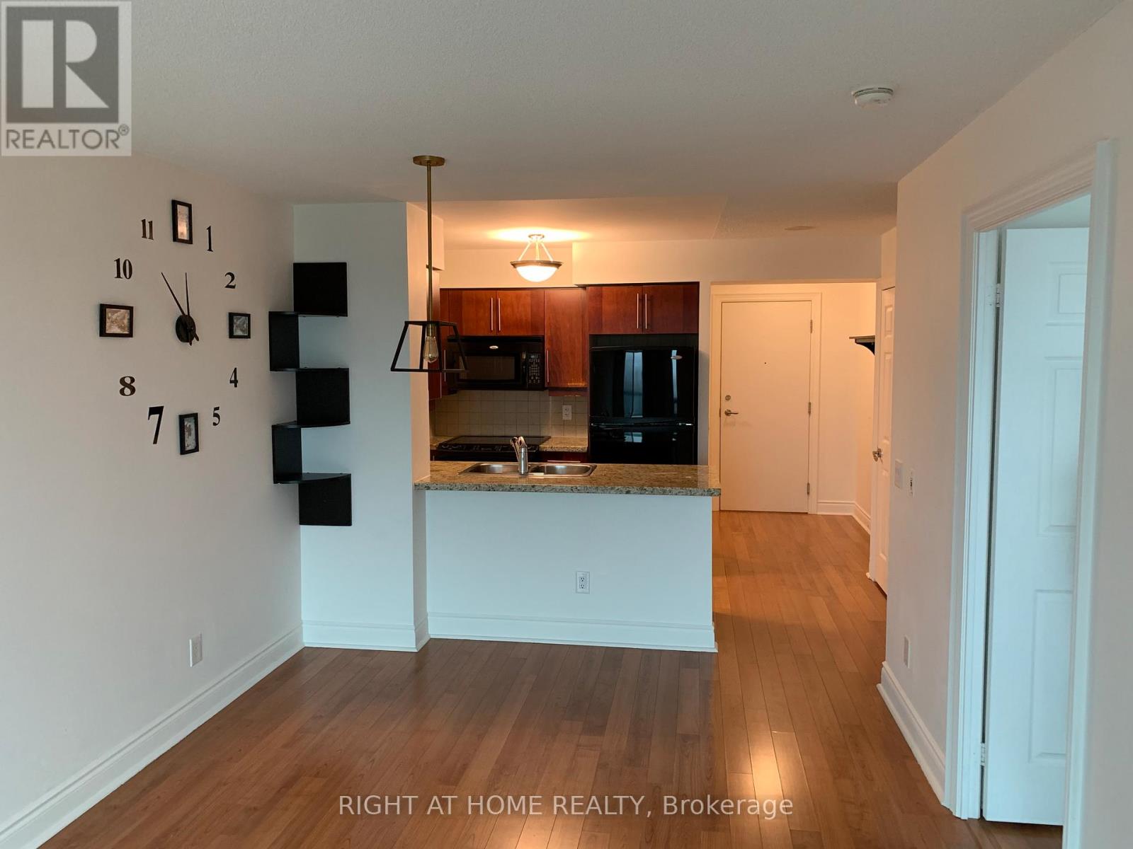 815 - 25 Greenview Avenue, Toronto, Ontario  M2M 0A5 - Photo 2 - C12723230