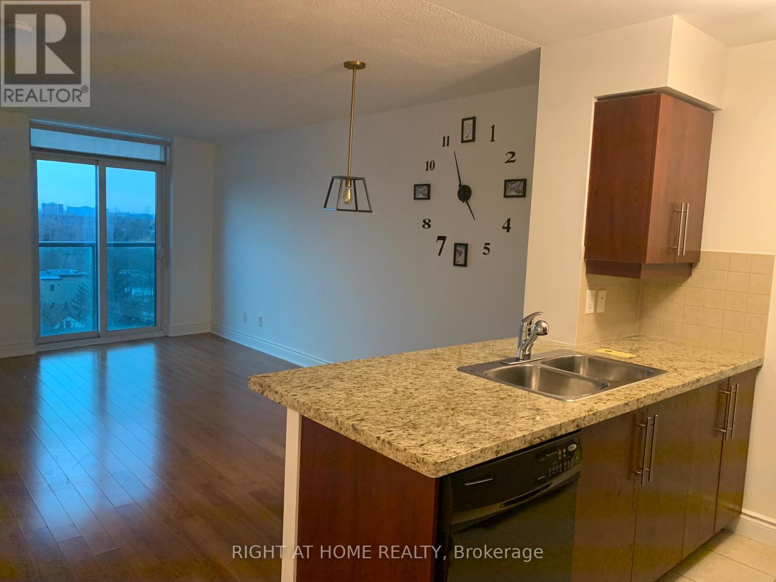 815 - 25 Greenview Avenue, Toronto, Ontario  M2M 0A5 - Photo 4 - C12723230