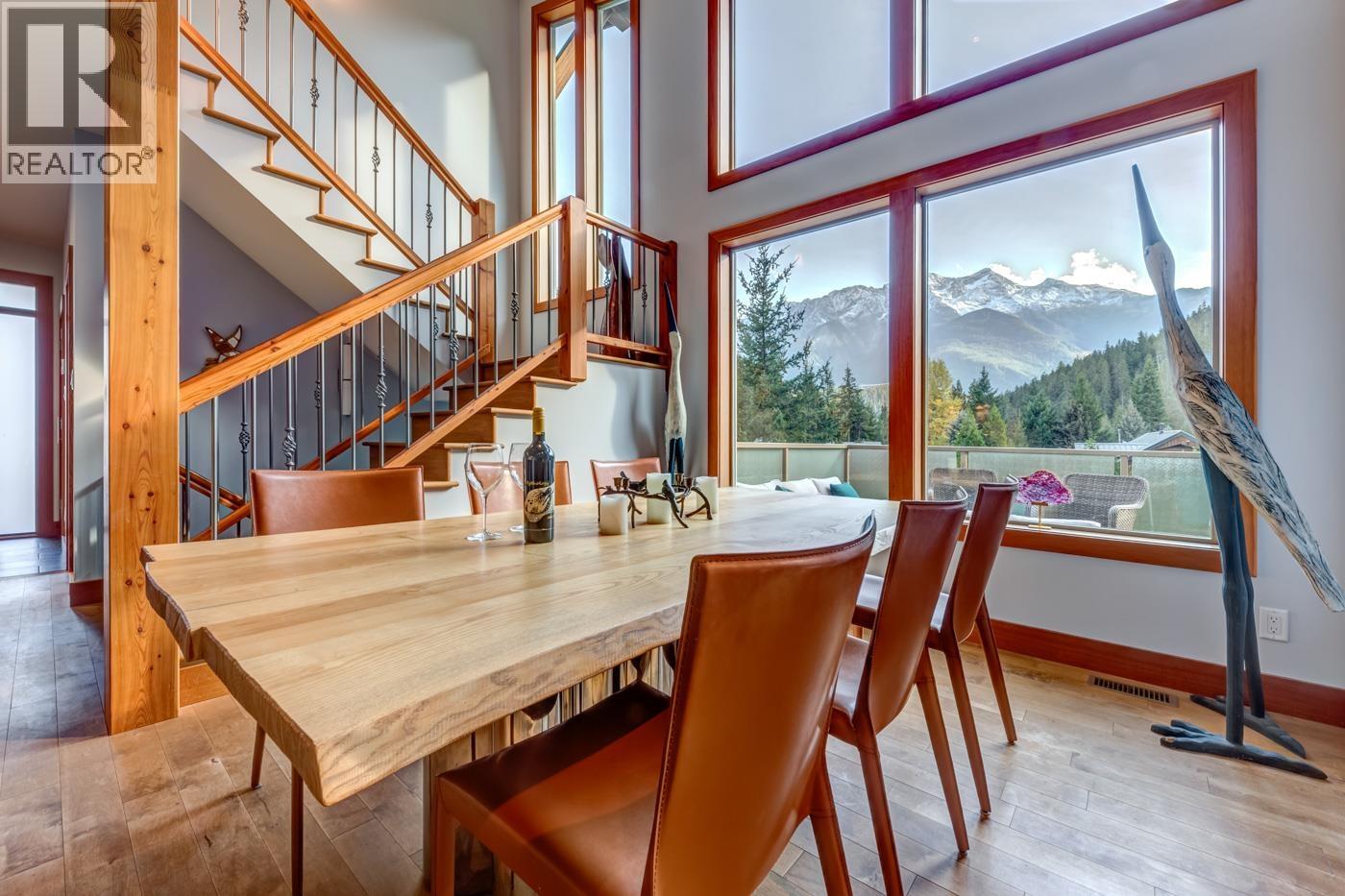 7457 Dogwood Street, Pemberton, British Columbia  V0N 2L0 - Photo 9 - R3012290