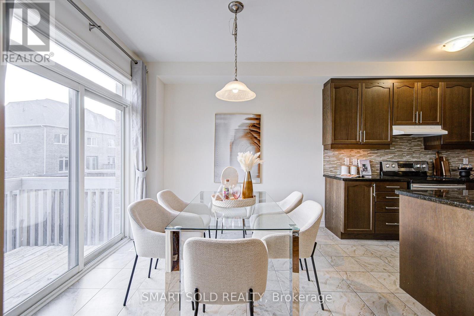 99 Chouinard Way, Aurora, Ontario  L4G 1B7 - Photo 10 - N12723220