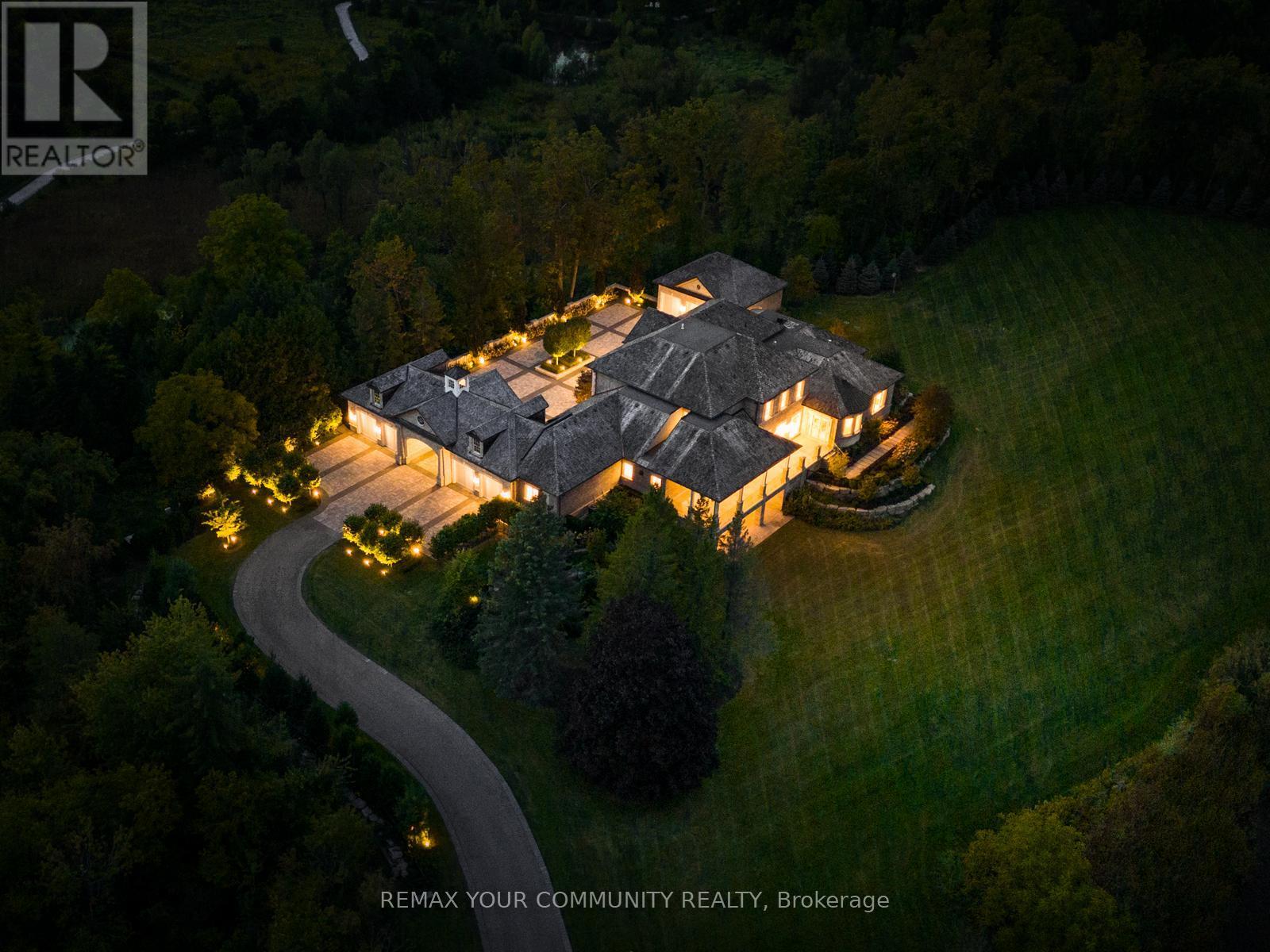 130 ST. JOHN'S SIDE ROAD E, Aurora, Ontario