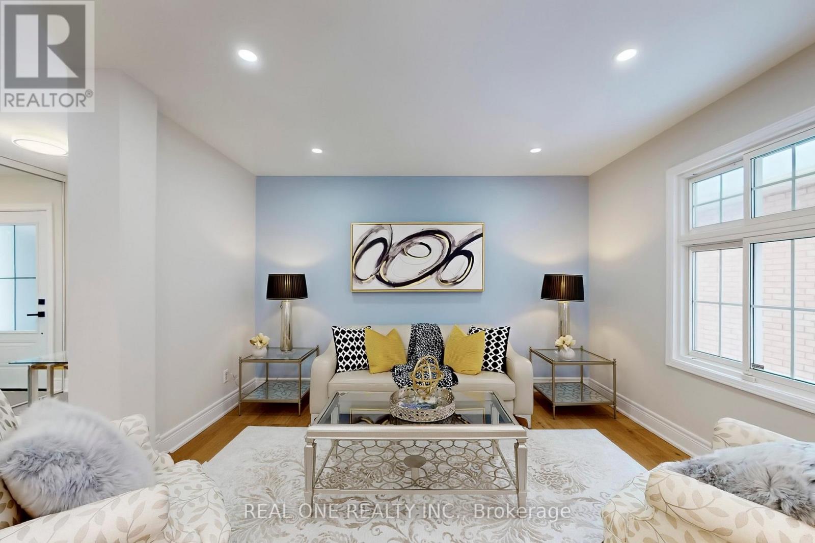 10 Squire Drive, Richmond Hill, Ontario  L4S 1C4 - Photo 5 - N12723232