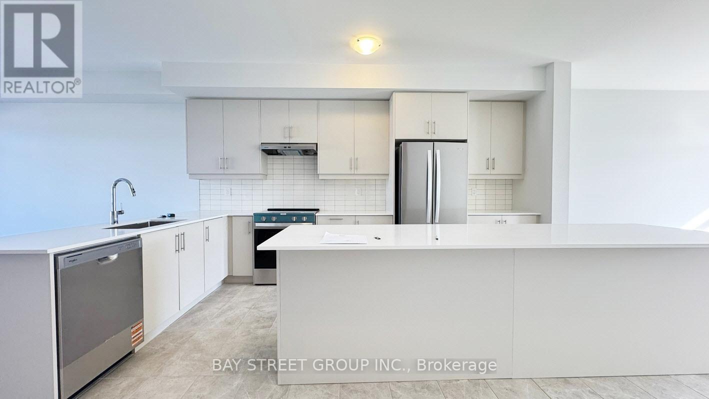 169 Seguin Street, Richmond Hill, Ontario  L4E 2Y9 - Photo 4 - N12723242