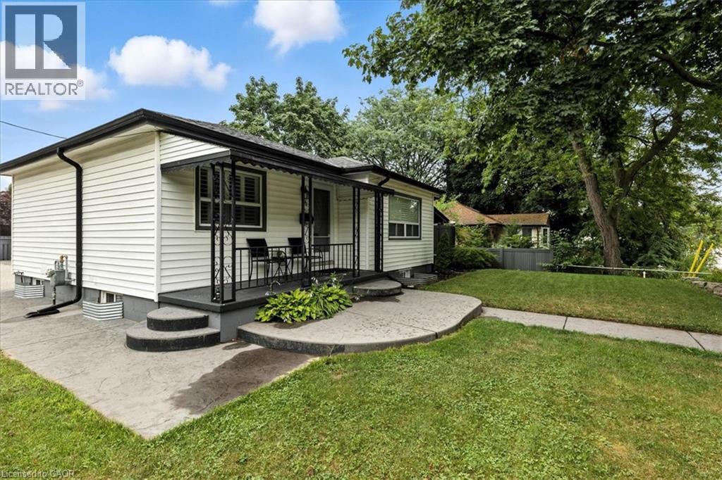 50 GROVE Crescent, Brantford, Ontario