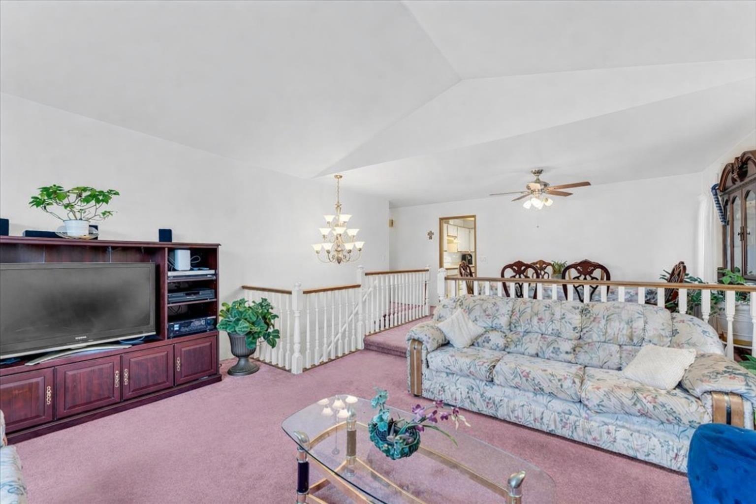 16059 93 Avenue, Surrey, British Columbia  V4N 3E3 - Photo 3 - R3081978