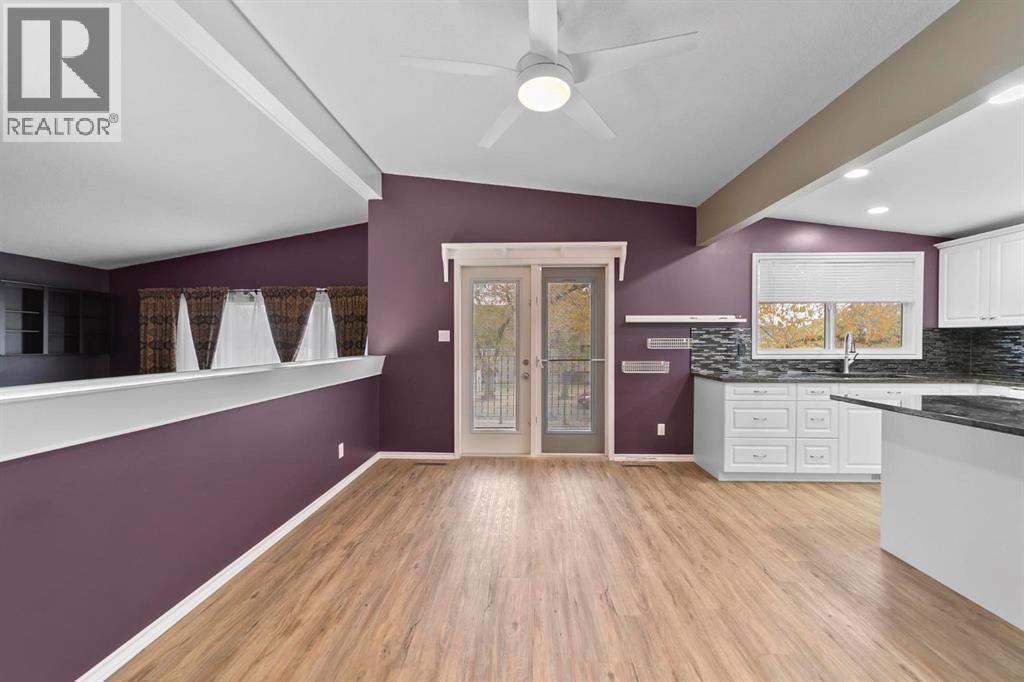 42 Grand Drive, Camrose, Alberta  T4V 2K1 - Photo 10 - A2267107