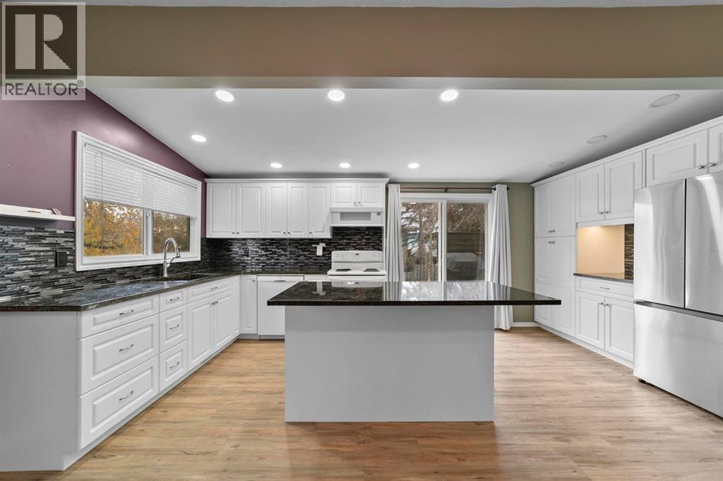 42 Grand Drive, Camrose, Alberta  T4V 2K1 - Photo 12 - A2267107