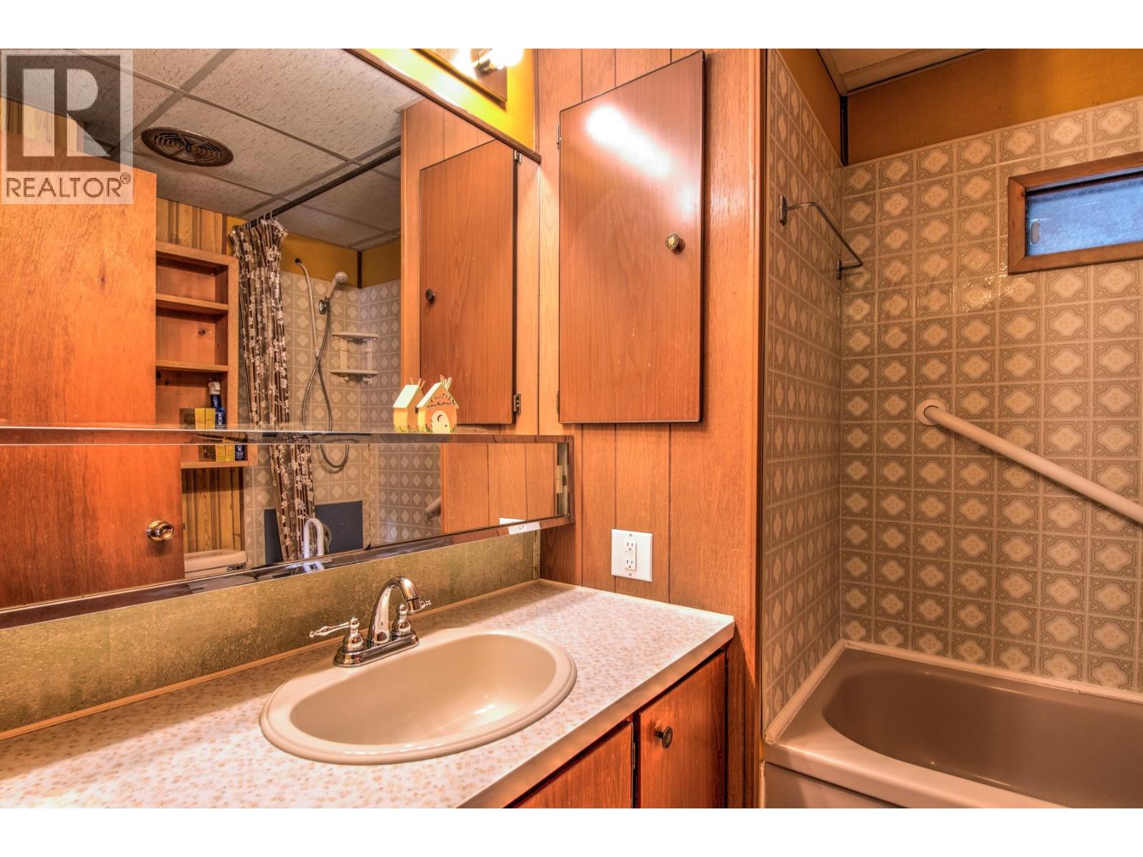 6434 Pleasant Valley Road, Vernon, British Columbia  V1B 3R3 - Photo 13 - 10350794