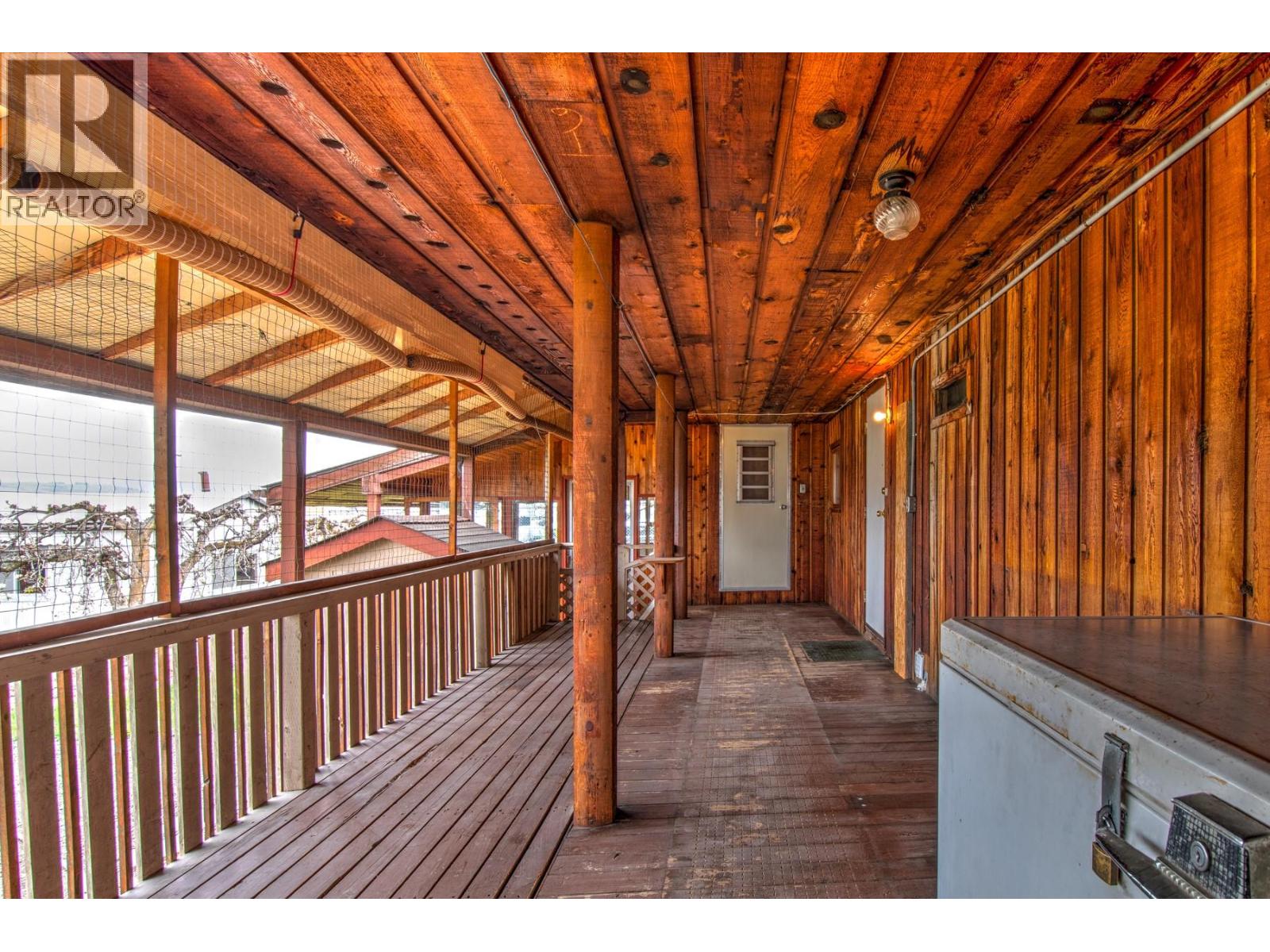 6434 Pleasant Valley Road, Vernon, British Columbia  V1B 3R3 - Photo 15 - 10350794