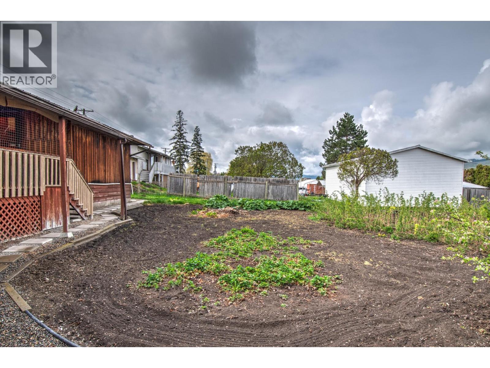 6434 Pleasant Valley Road, Vernon, British Columbia  V1B 3R3 - Photo 20 - 10350794