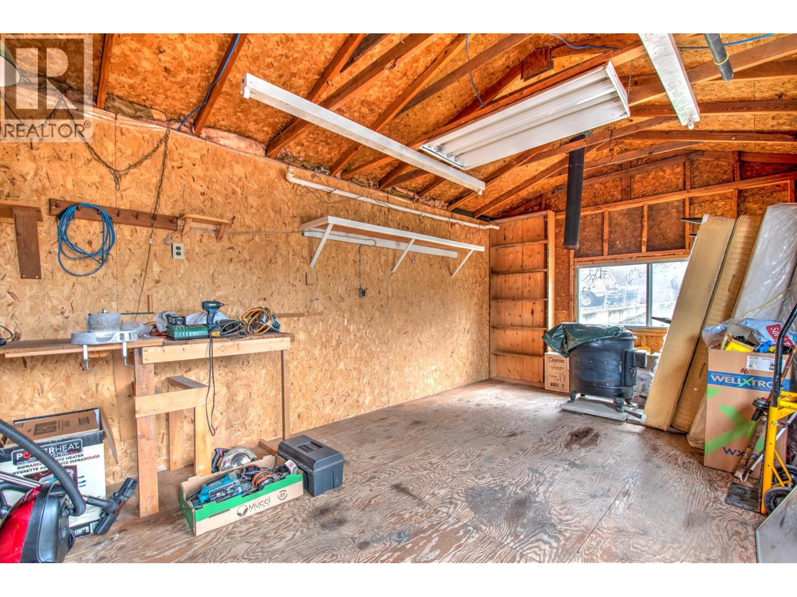 6434 Pleasant Valley Road, Vernon, British Columbia  V1B 3R3 - Photo 35 - 10350794