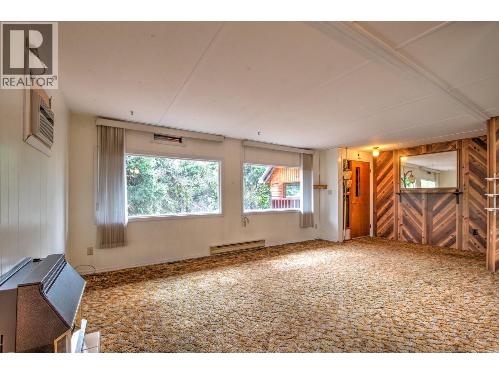 6434 Pleasant Valley Road, Vernon, British Columbia  V1B 3R3 - Photo 5 - 10350794