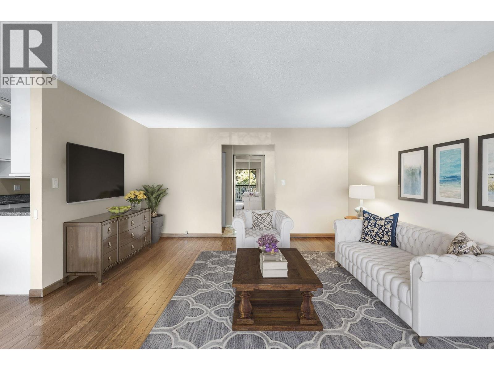 54 912 PREMIER STREET, North Vancouver, British Columbia