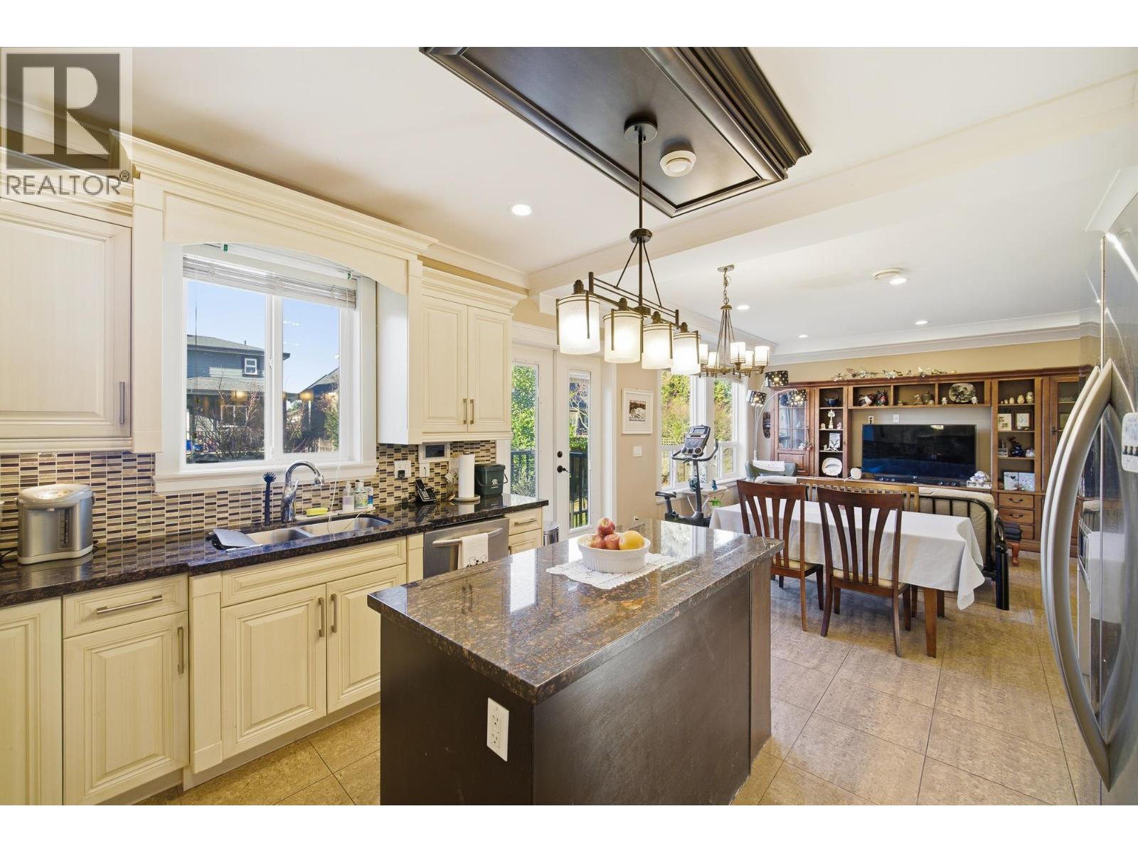 3741 Dundonald Avenue, Burnaby, British Columbia  V5G 3N6 - Photo 8 - R3081633