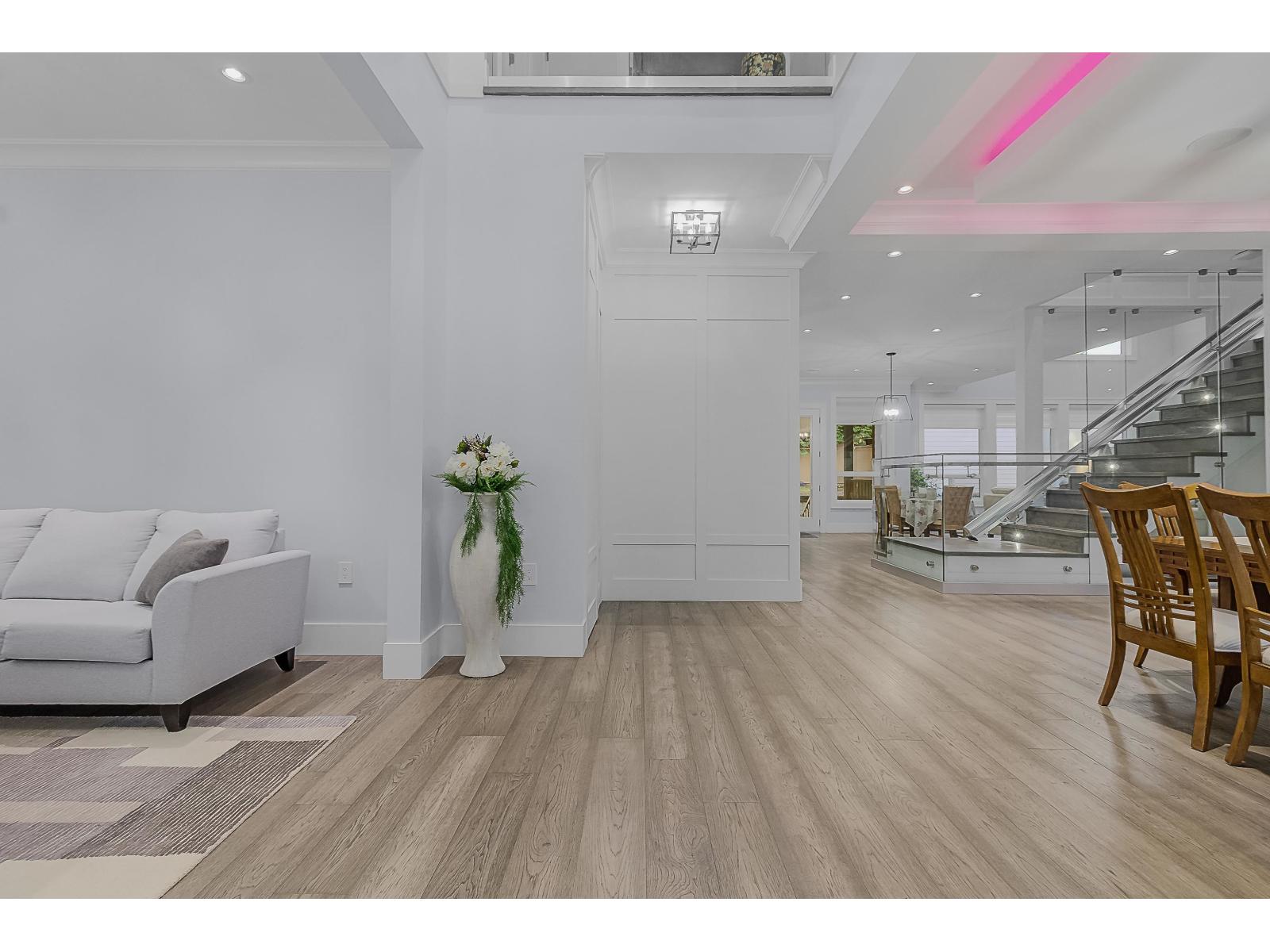 7575 143 Street, Surrey, British Columbia  V3W 5P2 - Photo 2 - R3078809