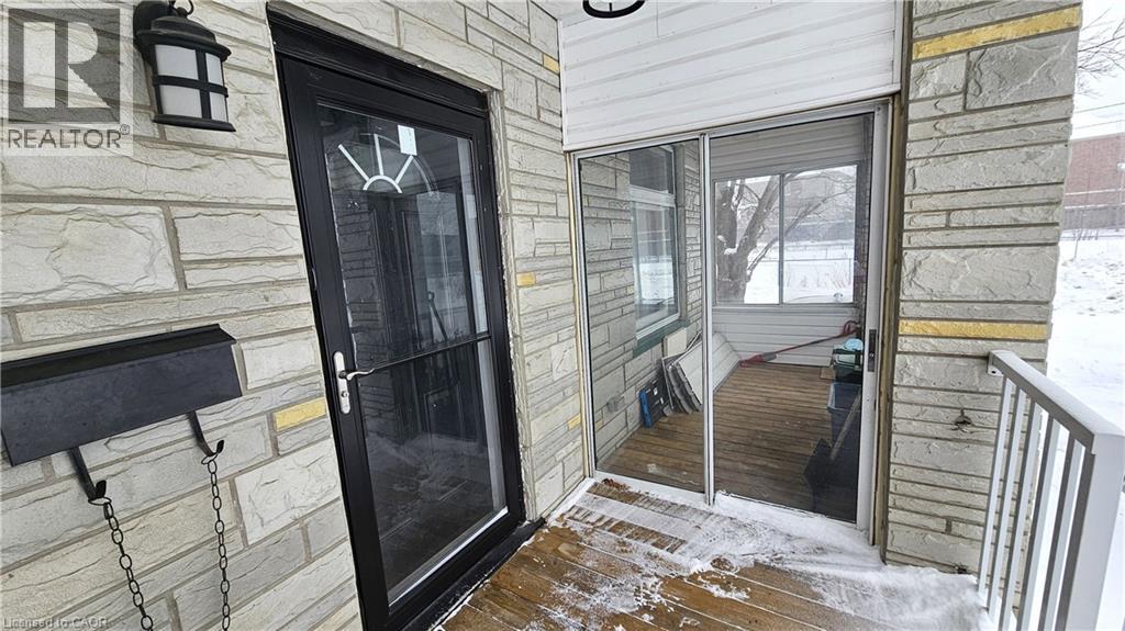 285 Borden Avenue S, Kitchener, Ontario  N2G 3S1 - Photo 4 - 40799961