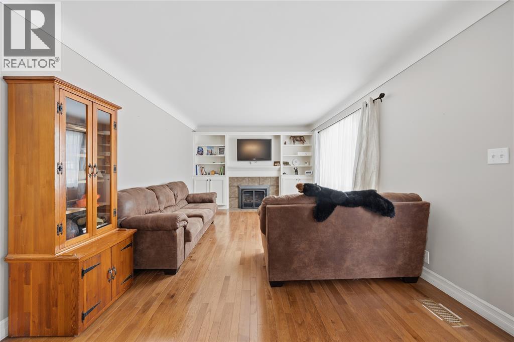 729 Oakdale Avenue, Sarnia, Ontario  N7V 2B1 - Photo 8 - 26001575