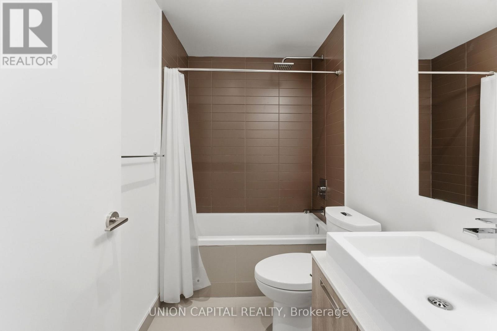 601 - 2a Church Street, Toronto, Ontario  M5E 0E1 - Photo 10 - C12723256