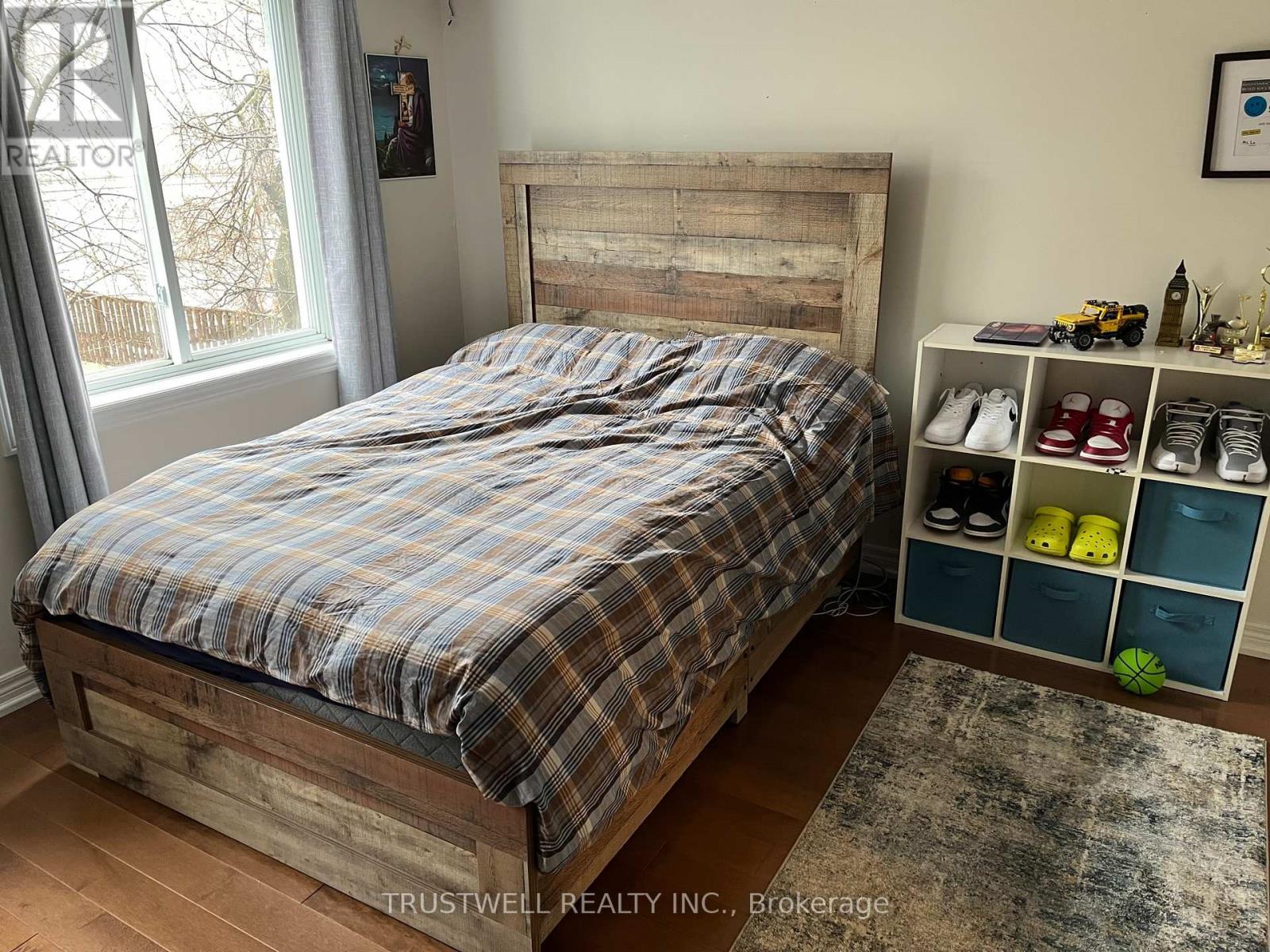 7 English Garden Way, Toronto, Ontario  M2M 4M4 - Photo 9 - C12723278