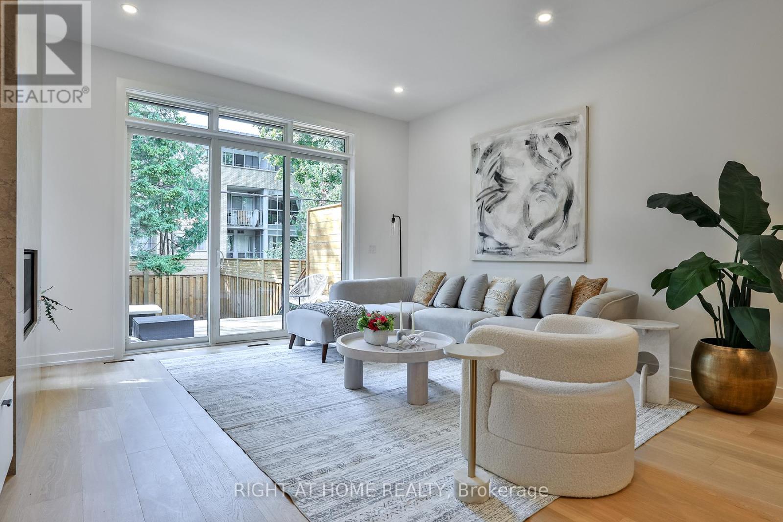 60 Winnifred Avenue, Toronto, Ontario  M4M 2X3 - Photo 10 - E12723268