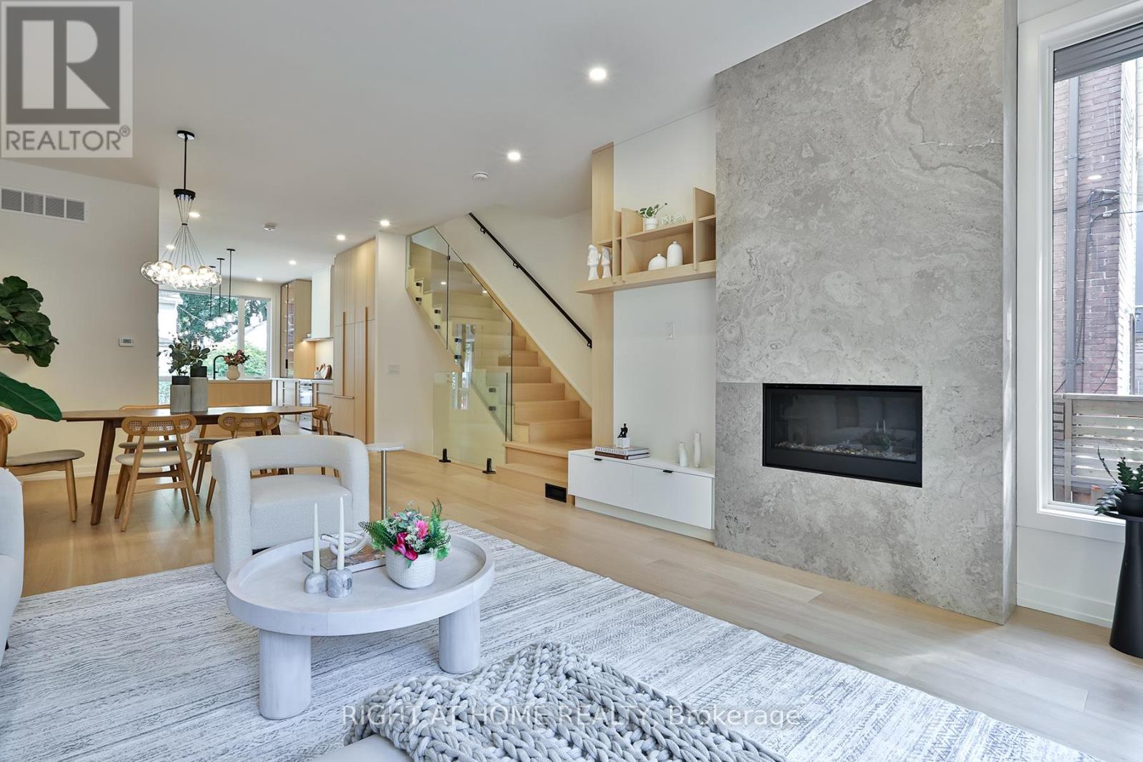 60 Winnifred Avenue, Toronto, Ontario  M4M 2X3 - Photo 13 - E12723268