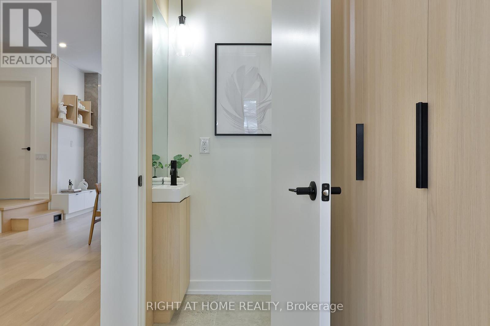 60 Winnifred Avenue, Toronto, Ontario  M4M 2X3 - Photo 14 - E12723268