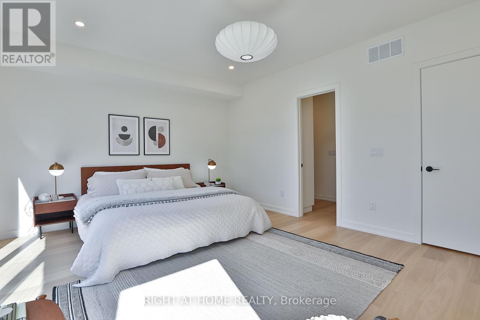 60 Winnifred Avenue, Toronto, Ontario  M4M 2X3 - Photo 18 - E12723268