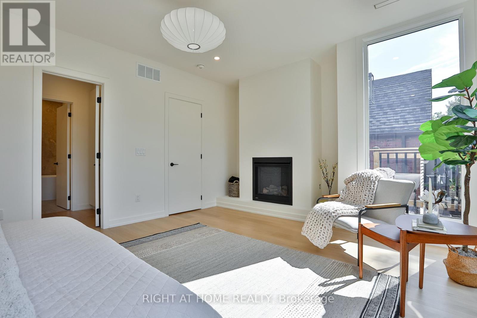 60 Winnifred Avenue, Toronto, Ontario  M4M 2X3 - Photo 19 - E12723268