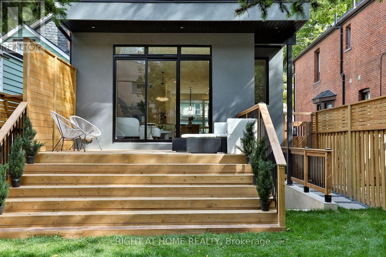 60 Winnifred Avenue, Toronto, Ontario  M4M 2X3 - Photo 36 - E12723268