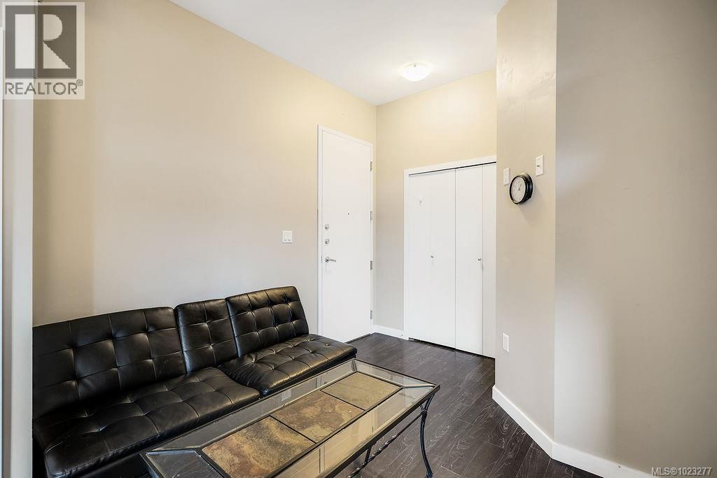 305 1121 Fort St, Victoria, British Columbia  V8V 3K9 - Photo 5 - 1023277