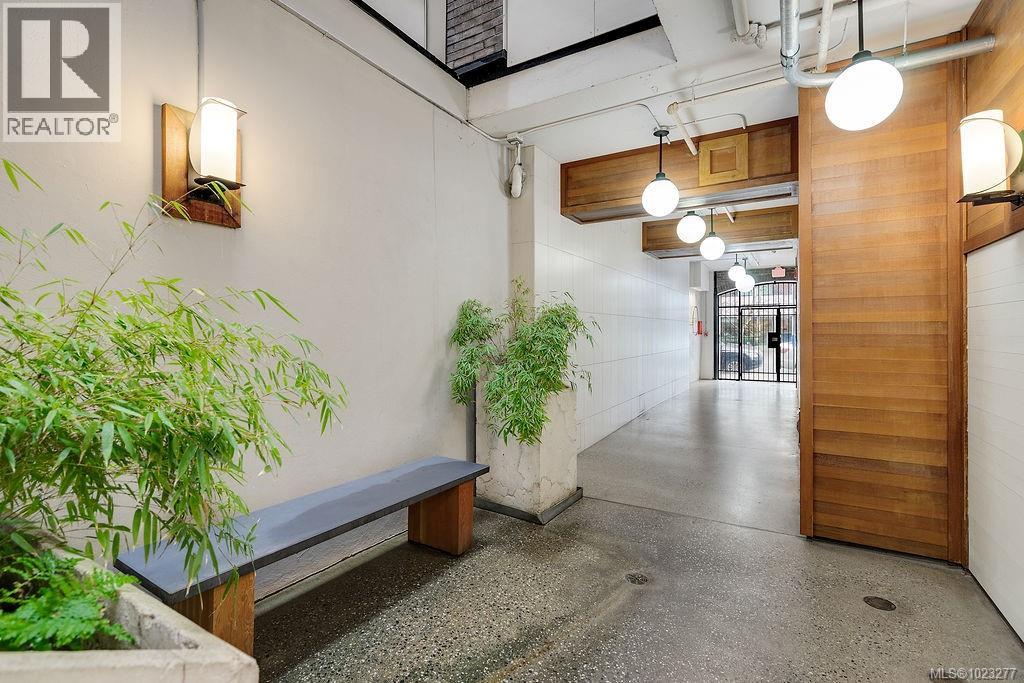 305 1121 Fort St, Victoria, British Columbia  V8V 3K9 - Photo 18 - 1023277