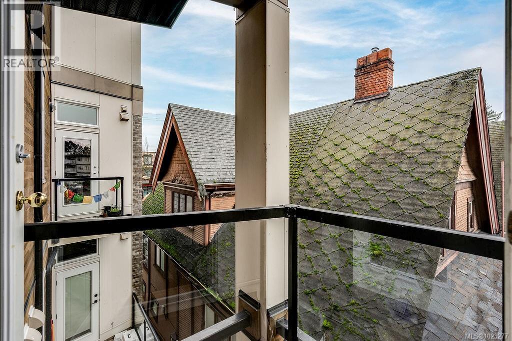 305 1121 Fort St, Victoria, British Columbia  V8V 3K9 - Photo 14 - 1023277