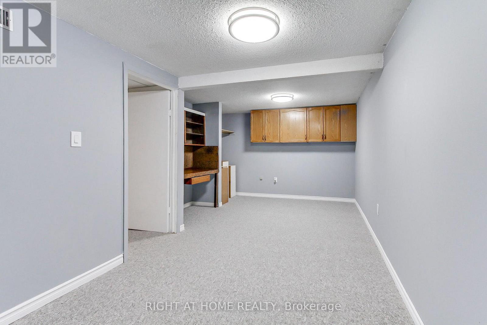 853 Magnolia Avenue, Newmarket, Ontario  L3Y 5H5 - Photo 37 - N12723300