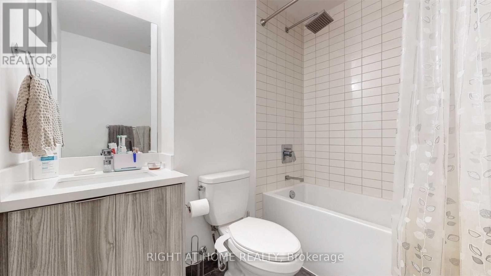 2705 - 2916 Highway 7, Vaughan, Ontario  L4K 0K6 - Photo 10 - N12723302