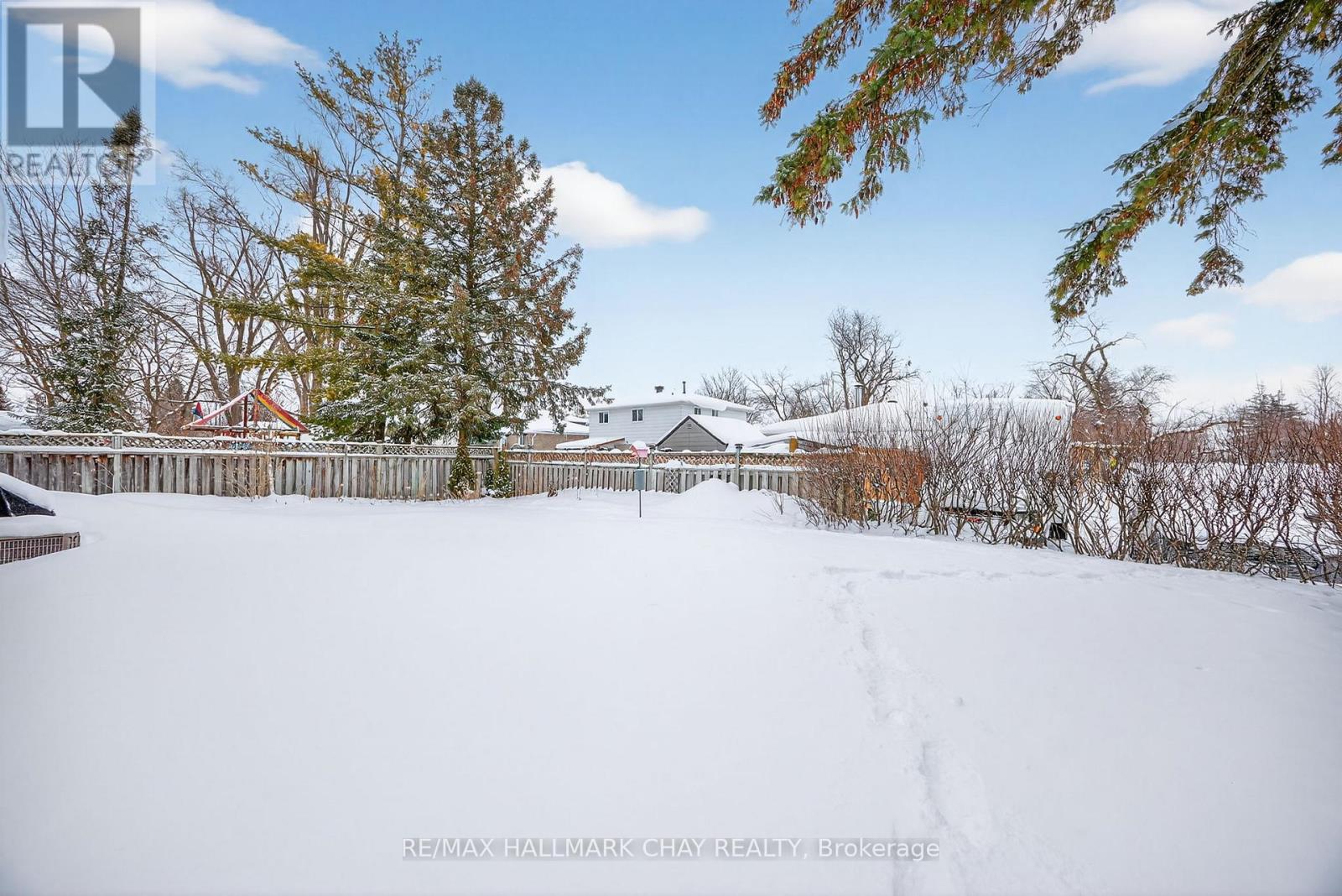 15 Curtiss Court, Barrie (Grove East), Ontario  L4M 2M6 - Photo 3 - S12723288