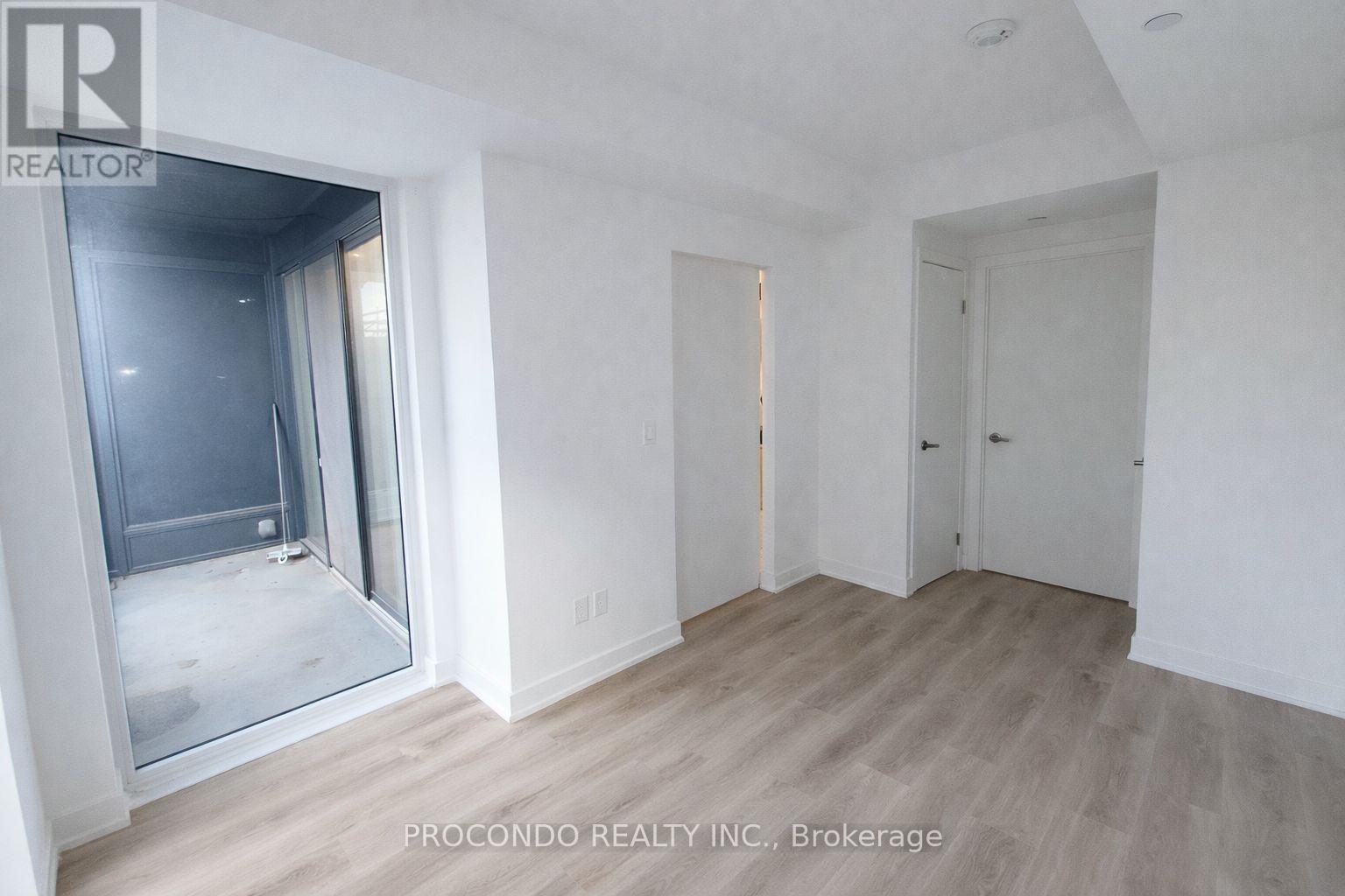 509 - 370 Martha Street, Burlington, Ontario  L7R 0G9 - Photo 8 - W12723260