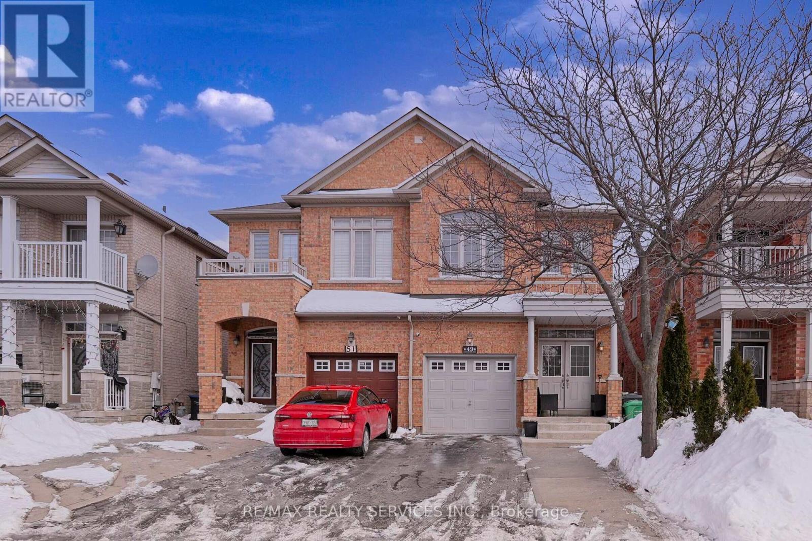 49 Crystalview Crescent, Brampton, Ontario  L6P 2R7 - Photo 2 - W12723304