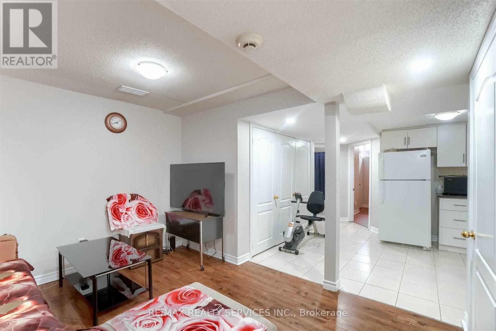 49 Crystalview Crescent, Brampton, Ontario  L6P 2R7 - Photo 39 - W12723304