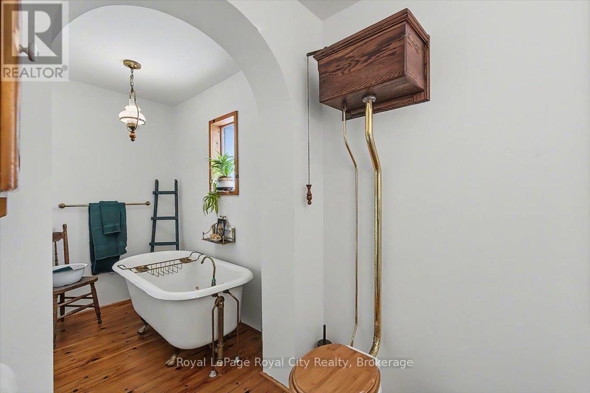 687 New Dundee Road, Kitchener, Ontario N2P 2N9 - Photo 17 - X12723342