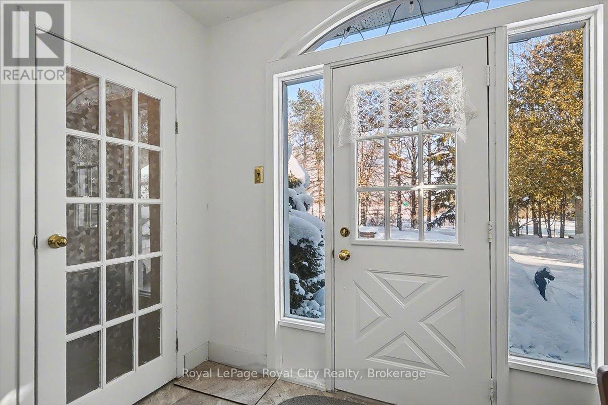 687 New Dundee Road, Kitchener, Ontario N2P 2N9 - Photo 4 - X12723342