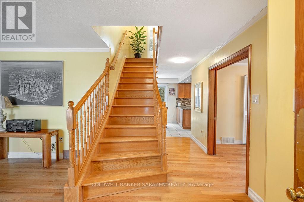 1040 Karsh Drive, Ottawa, Ontario  K1G 4M9 - Photo 10 - X12723330