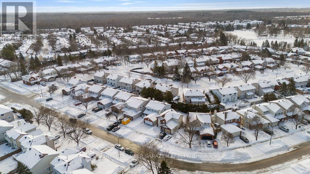 1040 Karsh Drive, Ottawa, Ontario  K1G 4M9 - Photo 5 - X12723330